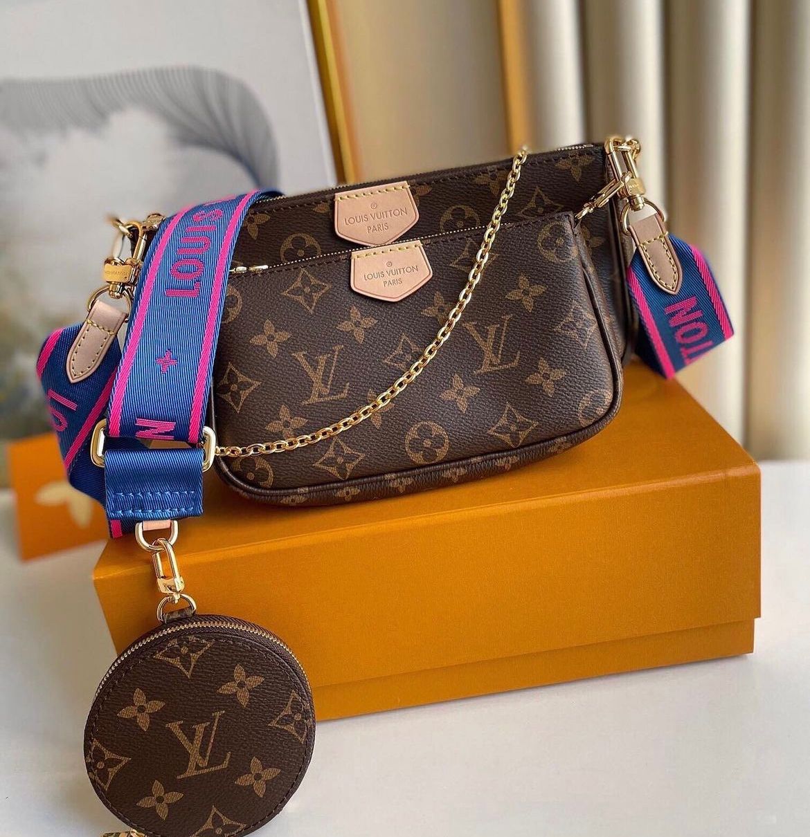 LV MULTI POCHETTE ACCESSOIRES