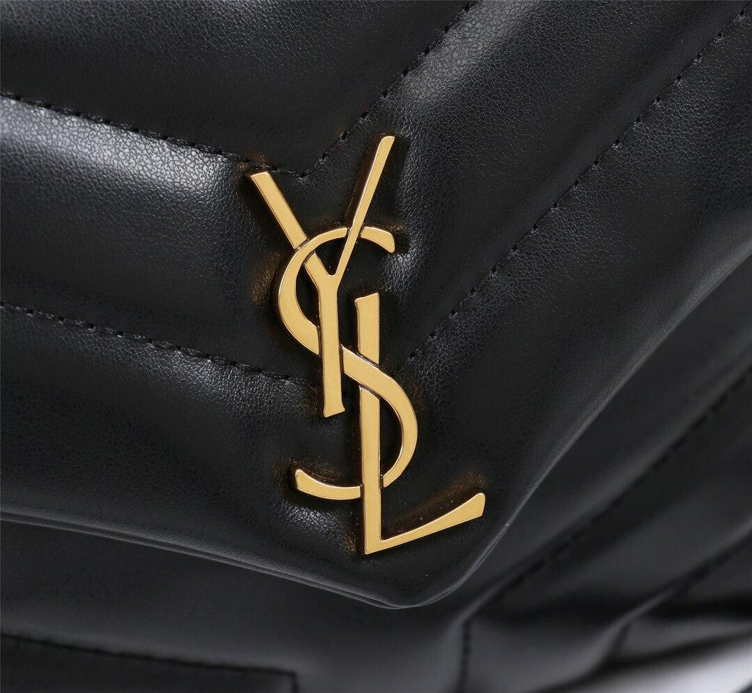 YSL BORSA LOULOU TOY IN PELLE TRAPUNTATA A “Y”